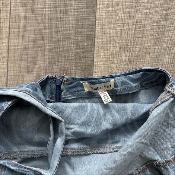 UO denim halter wrap dress - Picture 4 of 4